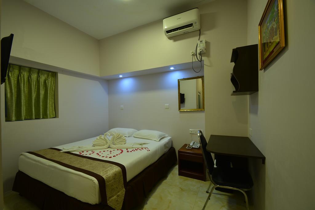 Family Treasure Yangon Hotell Exteriör bild