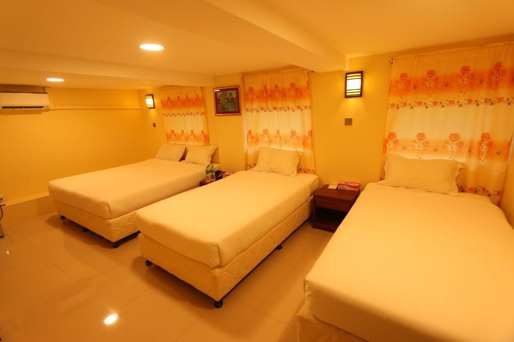 Family Treasure Yangon Hotell Exteriör bild