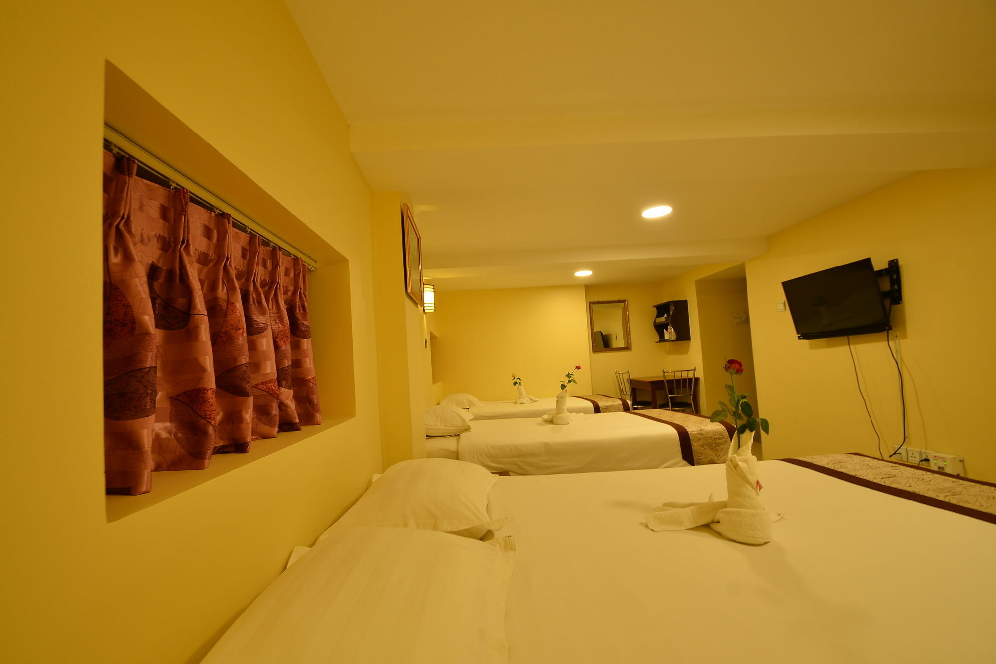 Family Treasure Yangon Hotell Exteriör bild