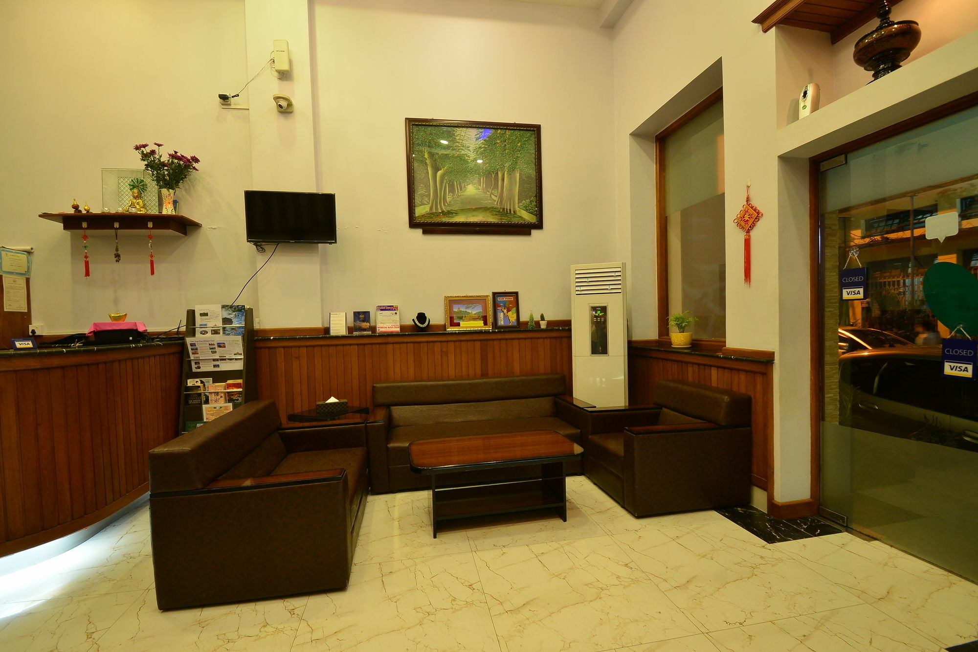 Family Treasure Yangon Hotell Exteriör bild